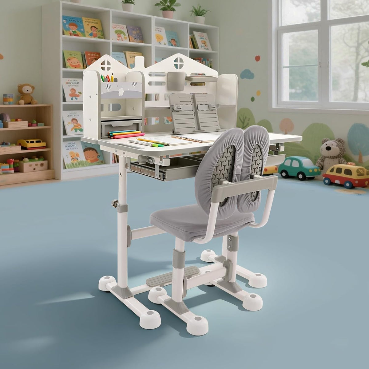31.5'' Adjustable Kids Desk with Tilting Desktop & Bookshelf Hutch(Gray)